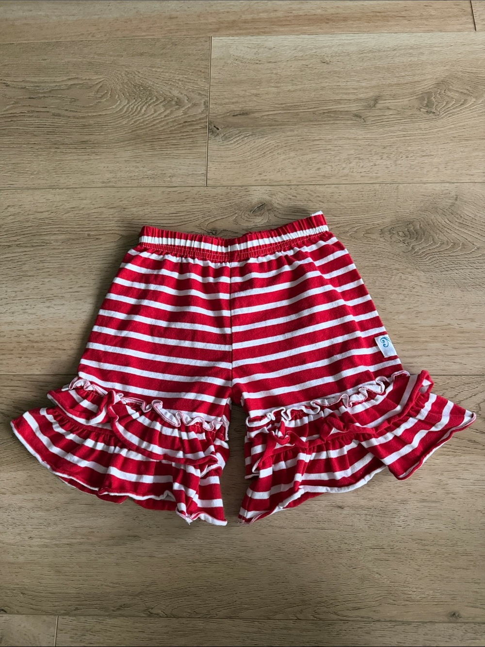 Girls Red and White Stripe Ruffle Shorts - size 4 years